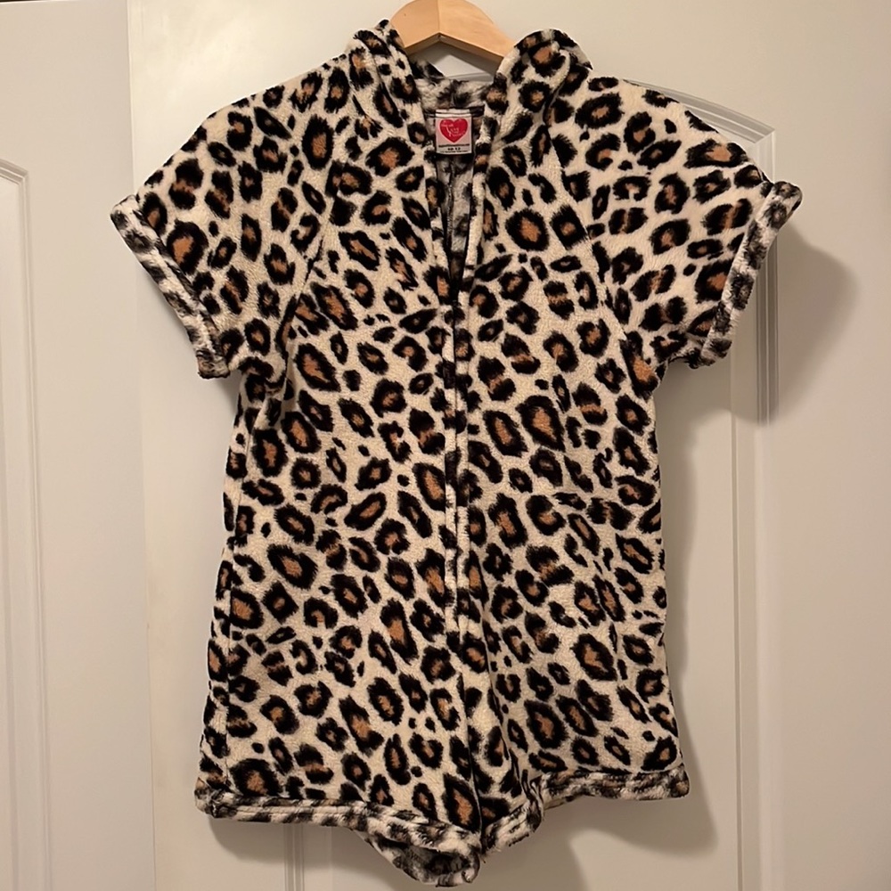 Love and kisses pajama romper